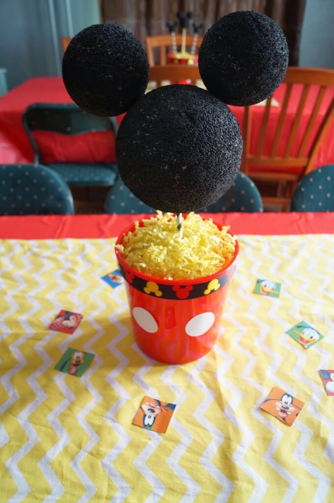 Mickey Mouse table decorations