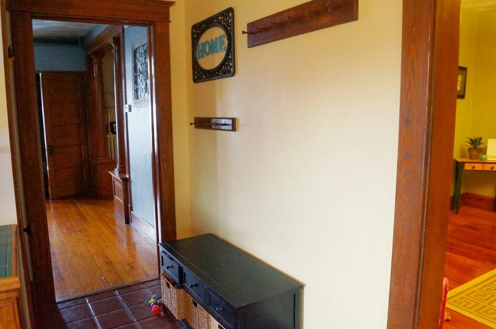 You can see the new closet peaking out in the foyer!