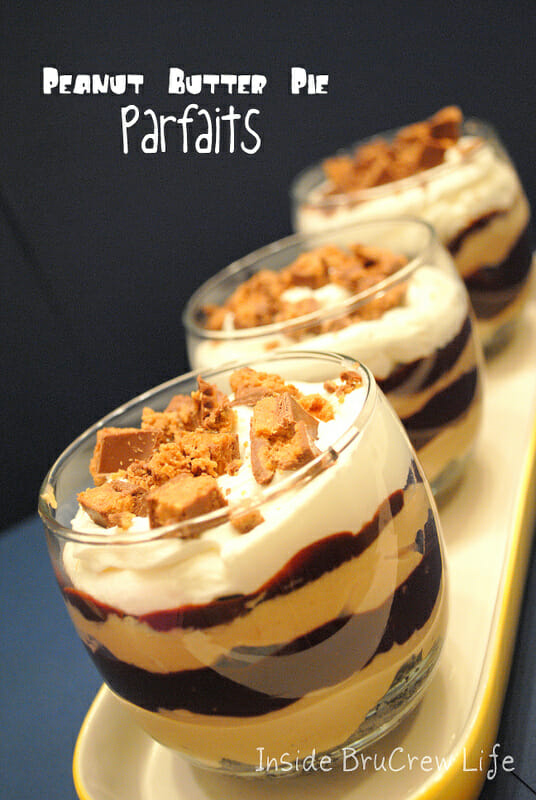 Peanut Butter Pie Parfaits - you just can't resist the layers of peanut butter and chocolate in these fun parfaits Peanut Butter Pie Parfaits - you just can't resist the layers of peanut butter and chocolate in these fun parfaits