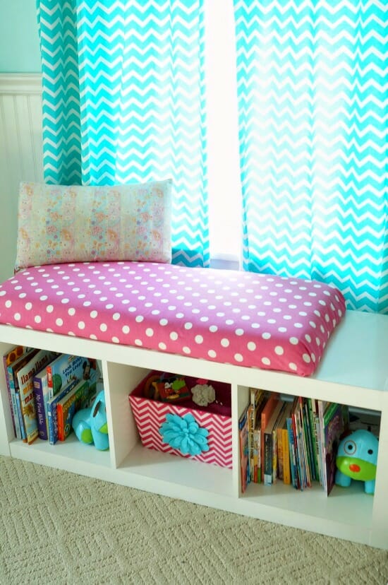 Diy Window Seat Bookcase With No Sew, Can You Put A Bookcase In Front Of Window