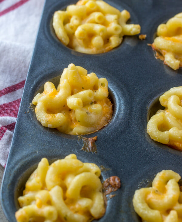 The best appetizer recipe! Mini Macaroni and Cheese Bites