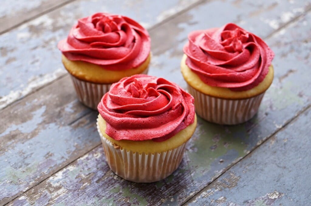 Vanilla Buttercream Frosting on cupcakes
