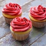 Easy and Delicious Vanilla Buttercream Frosting