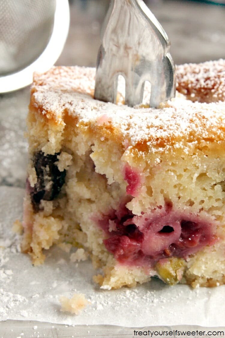 WHITE CHOC BROWNIE 08