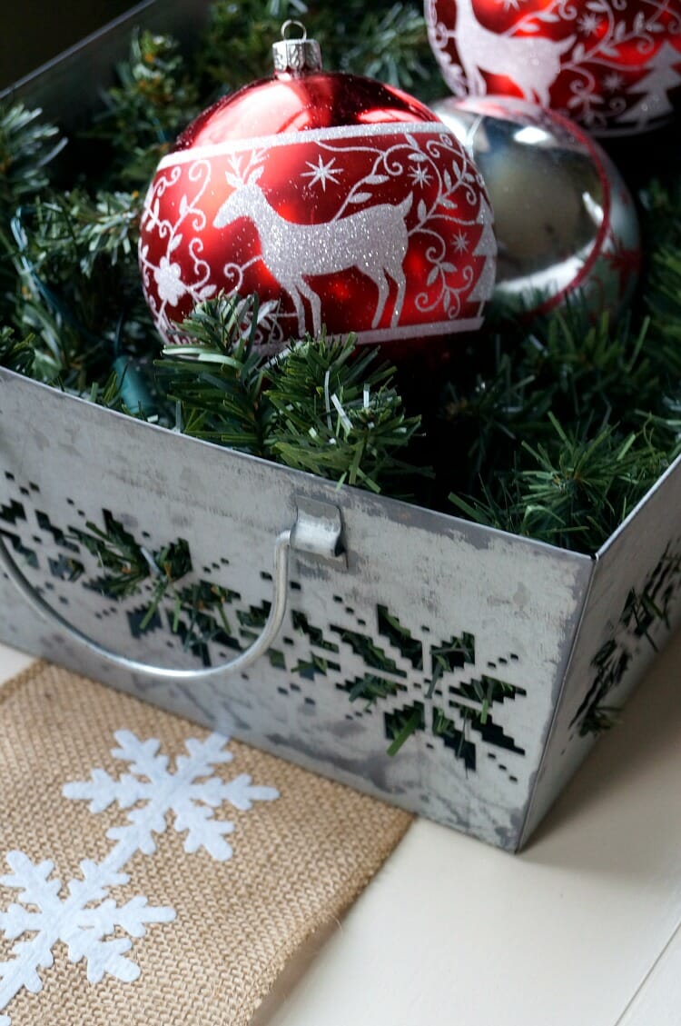 Easy DIY Christmas Centerpiece Idea