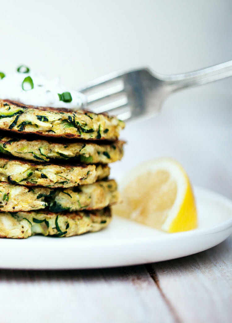 Zucchini+Fritters+with+Lemon-Dill+Yogurt+Sauce+-+Natural+Girl+Modern+World+-+1