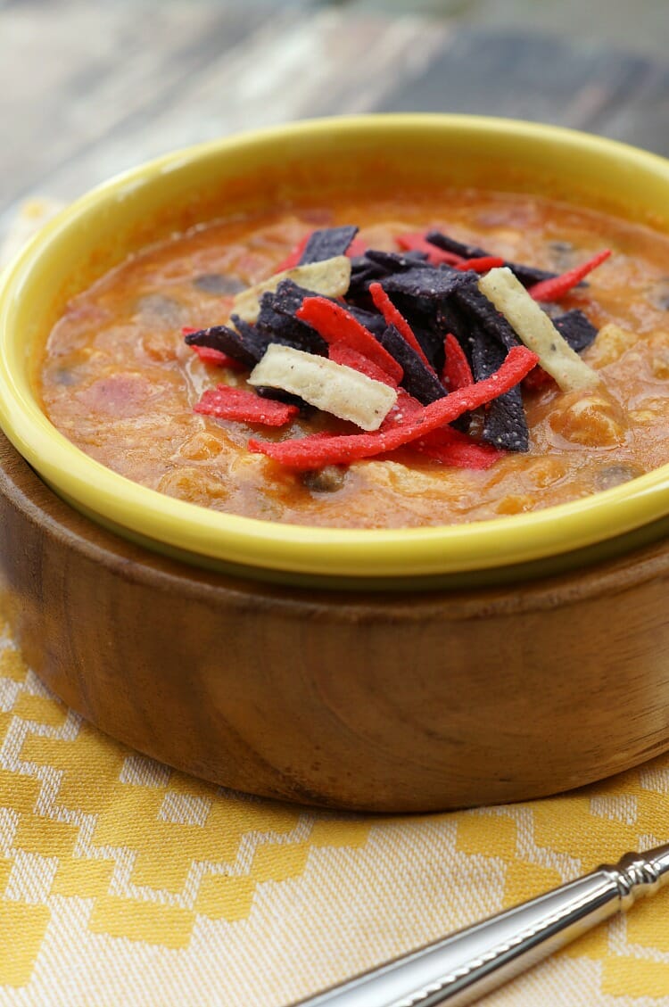 Cheesy Chicken Enchilada Soup: Takes only 20 minutes to make and is a copycat version of Chili's Enchilada Soup!
