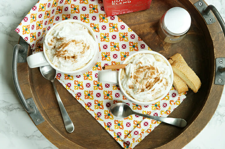 Slow Cooke White Chocolate Cinnamon Lattes