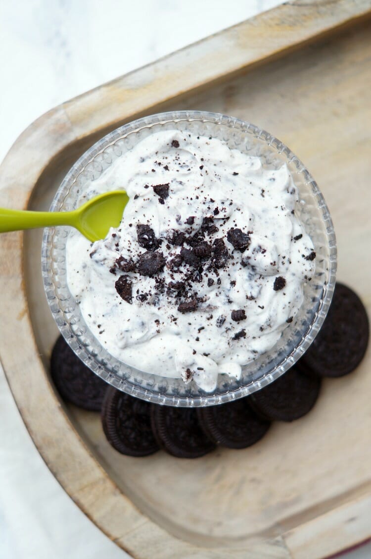 Cookies and Cream Cheesecake Dip