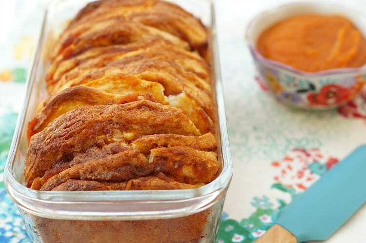 Easy Pumpkin Pie Pull Apart Bread