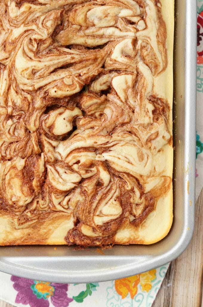 Easy Cinnamon Roll Cake
