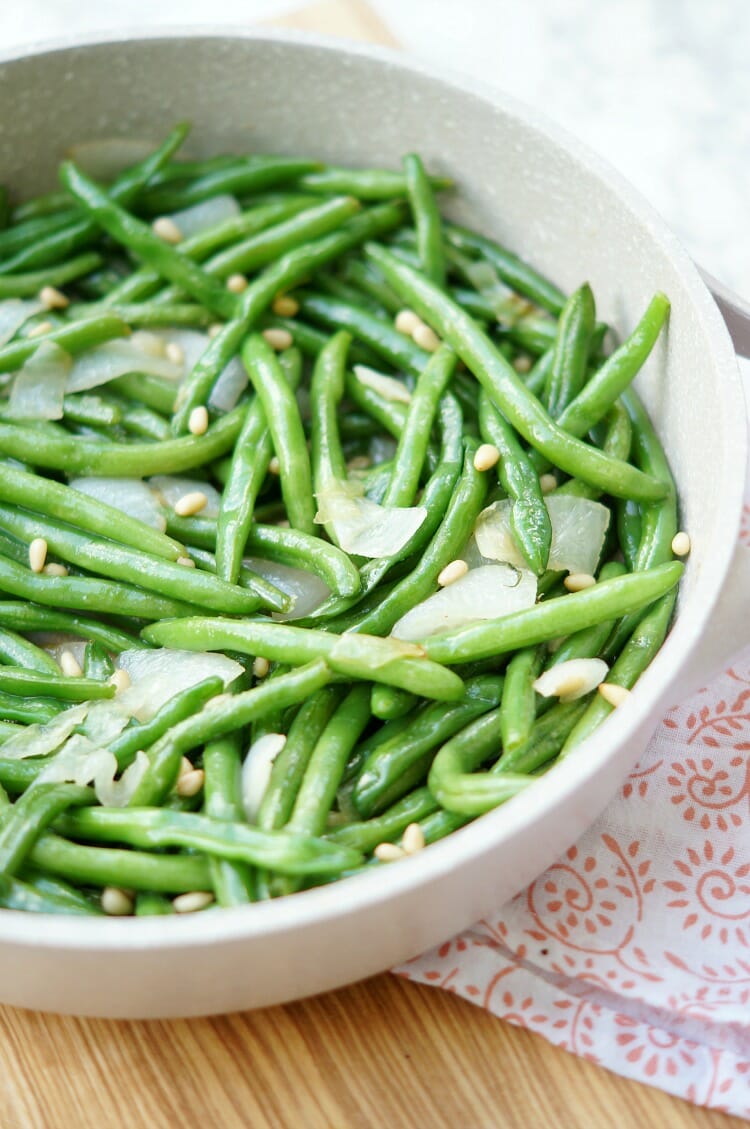 Easy Fresh Green Bean Side Dish Recipe, Fresh Green Beans with Onions, Garlic, and Pine Nuts
