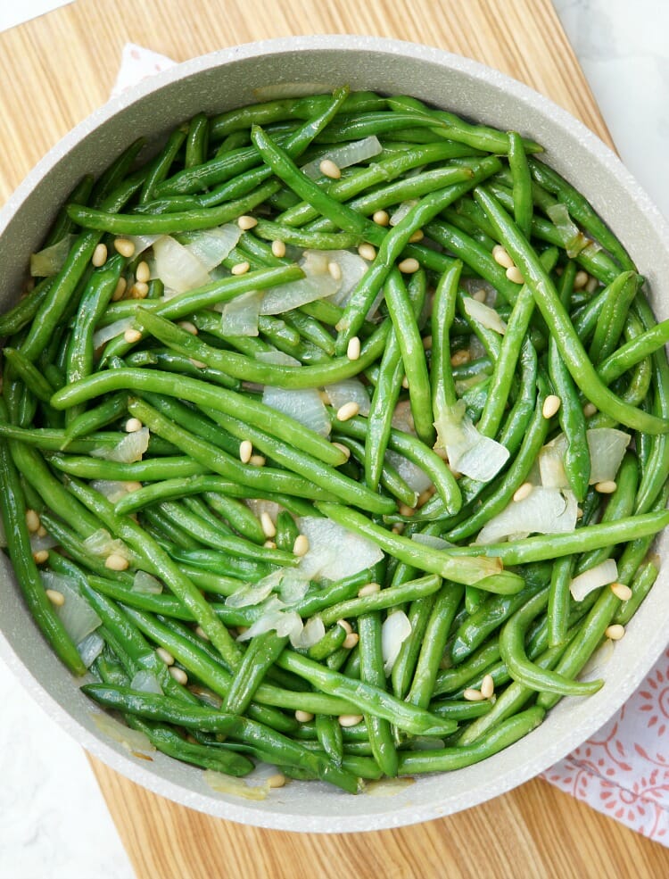 Fresh Green Beans with Onions
