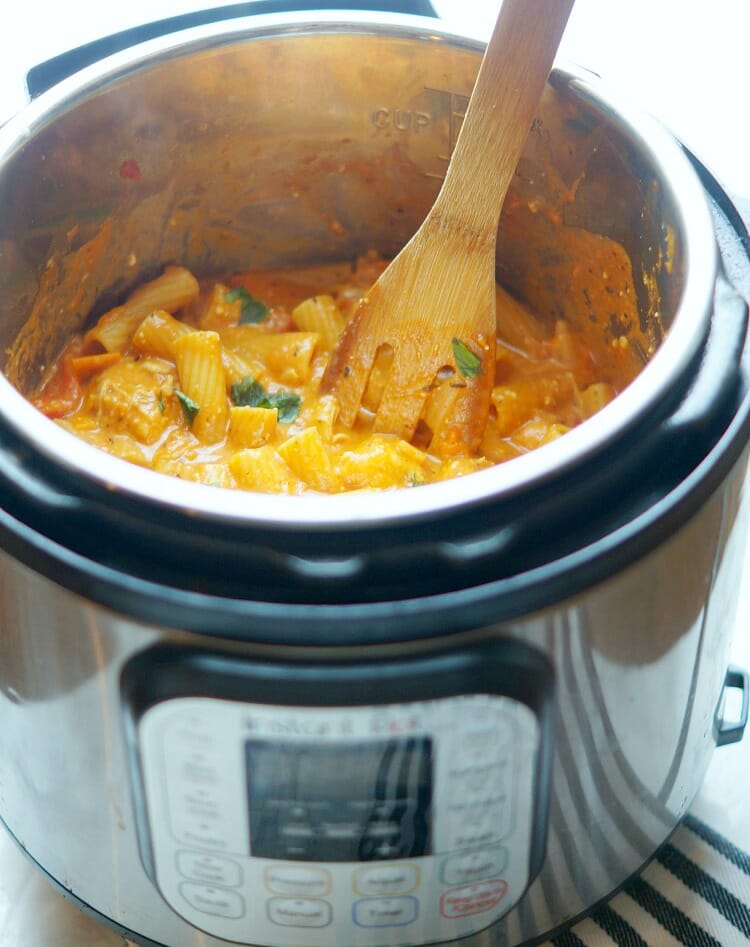 Instant Pot Chicken Rigatoni