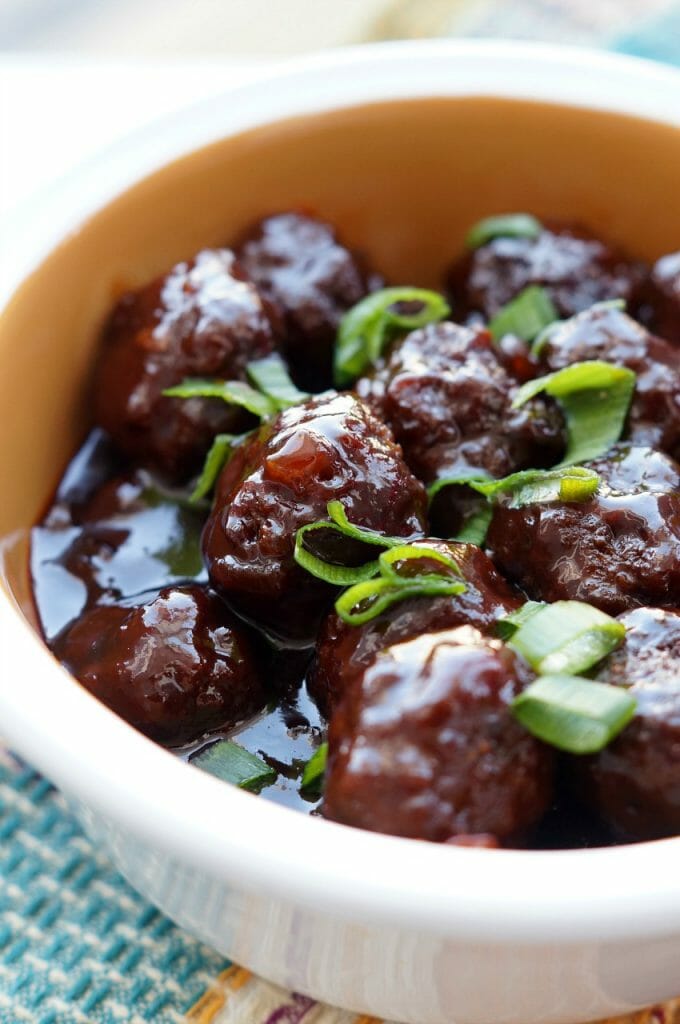 Slow Cooker Sriracha Ranch Meatballs