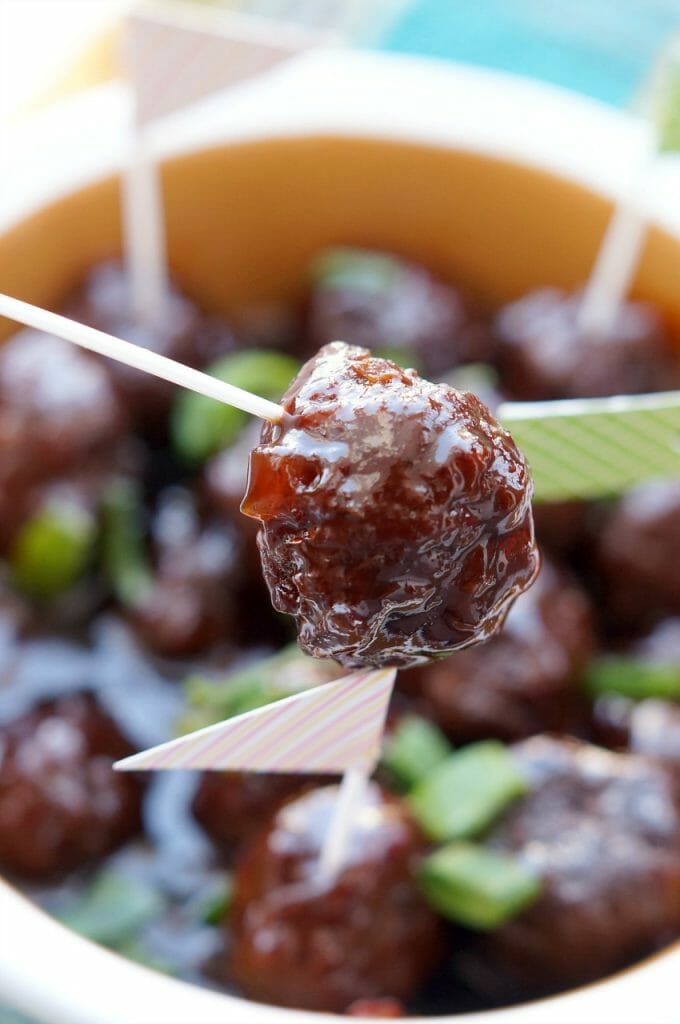 Slow Cooker Sriracha Ranch Meatballs