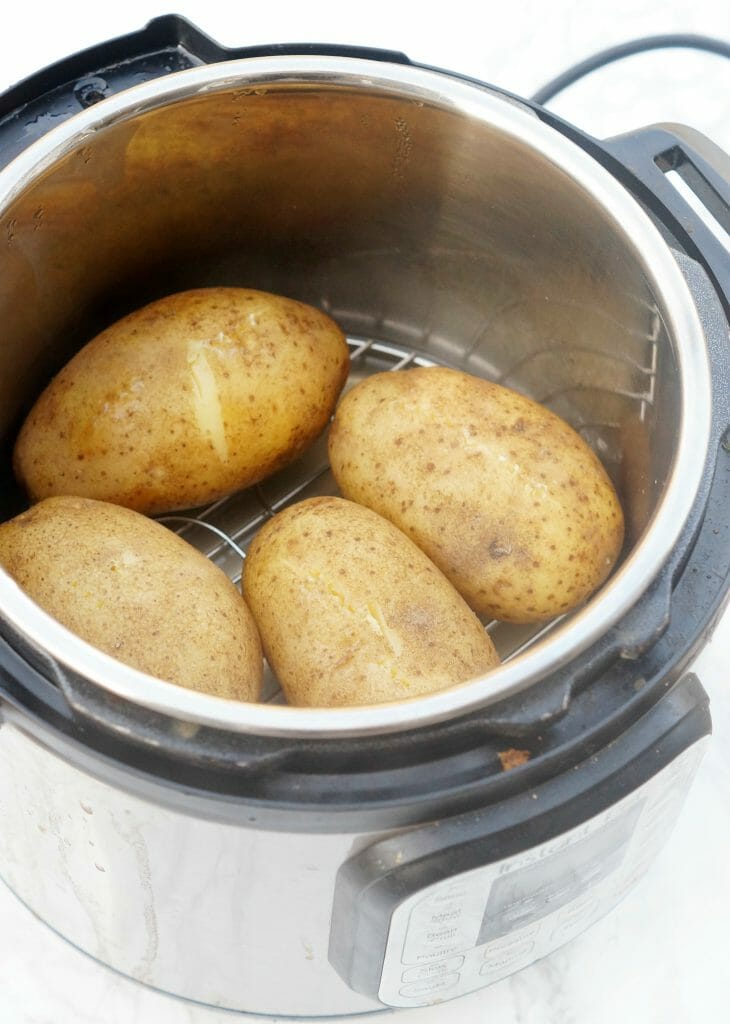 Easy Baked Potatoes in the Instant Pot 