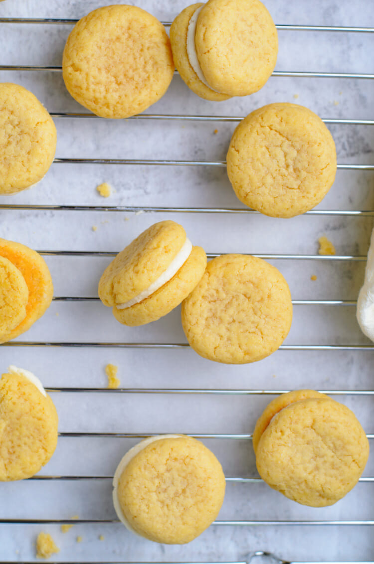 Easy Vanilla Sandwich Cookies