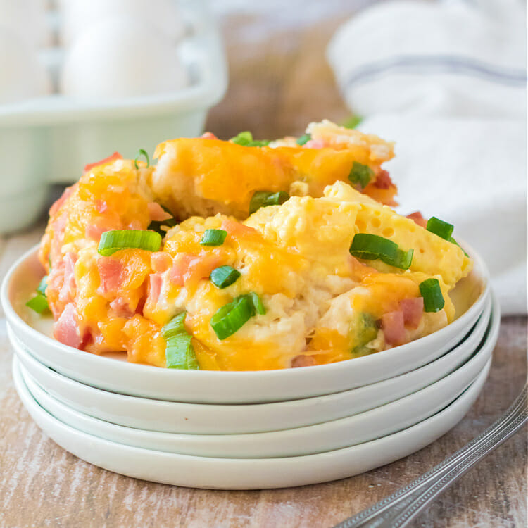 Crock Pot Cheesy Ham Breakfast Casserole