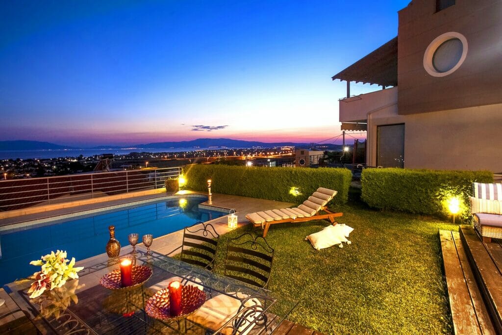 Modern-styled House With Overviewing Swimming Pool