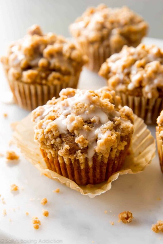 Pumpkin Crumb Cake Muffins
