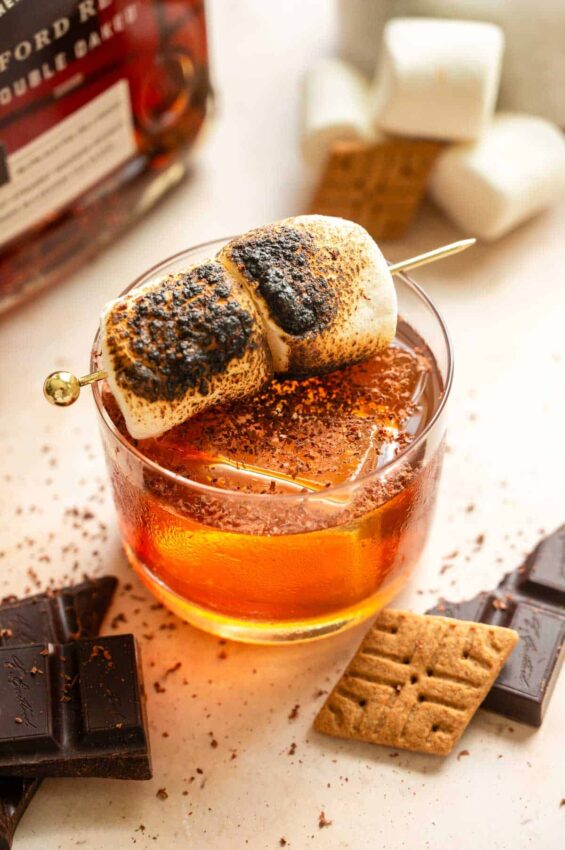 S'more old fashioned by thegandmkitchen.com