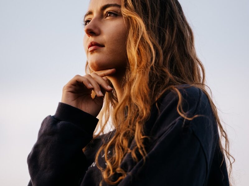 woman in black long sleeve shirt