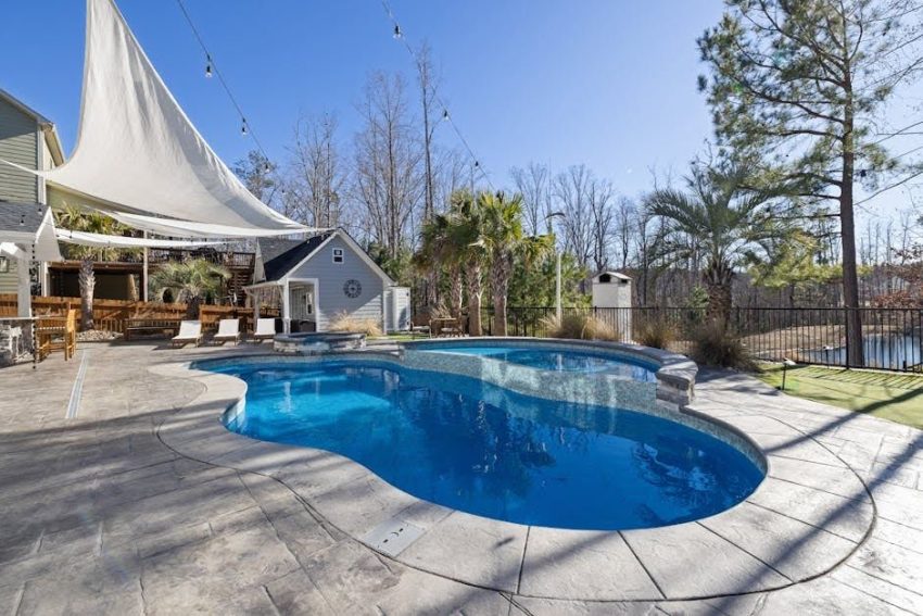 Why Older Mesa Homes With Pools Need a Specialist Leak Detection
