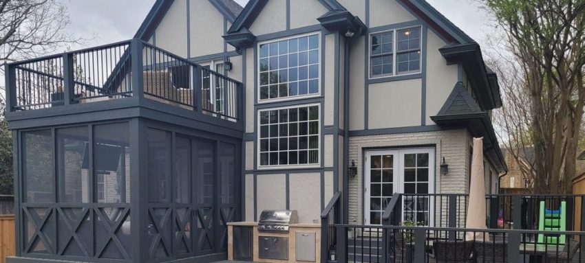 Choosing the right fence style for an older home